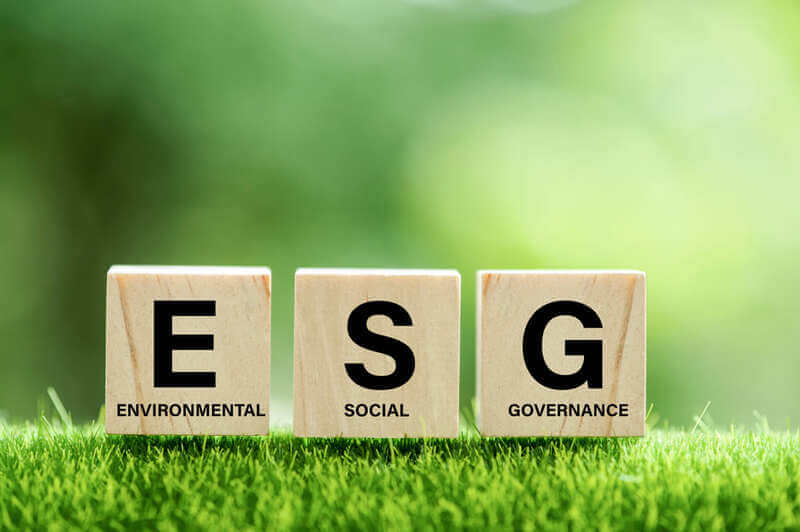 ESGとは？ESG投資の種類やSDGs・CSRとの違いなどを解説